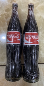 可口可乐台湾600毫升玻璃瓶，品相好，收藏品不可饭用，单瓶价