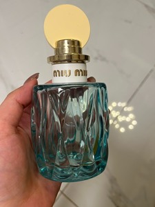 Miumiu香水，木质香调，大概还有20ml