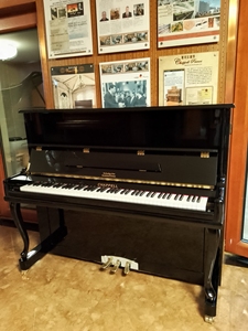德国CHAPPELL夏贝尔钢琴。原价3万多的琴4折出售 全新