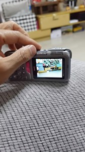 京瓷SL300R ccd翻转镜头相机，功能正常，屏幕稍微老化