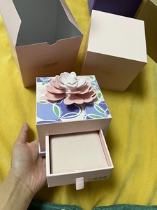 六福珠宝 浪漫花朵首饰盒 套装盒 全新