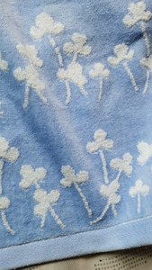 北京“三妹”毛巾绣枕巾，新疆长绒棉织造，手感细腻，吸水性好.