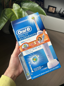 OralB/欧乐B成人感应式充电电动牙刷D12亮杰深洁