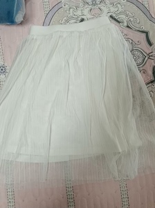 优衣库女童 纱裙短裙 半身裙 130码，九成新。