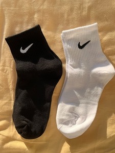Nike短筒袜子，四季款！黑色还有三双！男女同款无标无卡的
