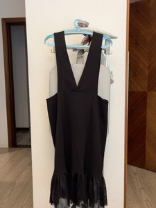 梵希蔓鱼尾裙，黑色连衣裙，背带裙，XL码，雪纺面料，下摆是网