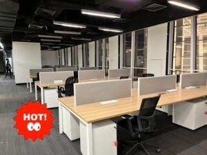 某教育机构搬迁一批二手9新办公家具办公桌椅沙发二手员工位屏风