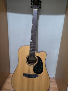 泰马初学入门民谣吉他HDC350S，某东上买的时候一千多，到