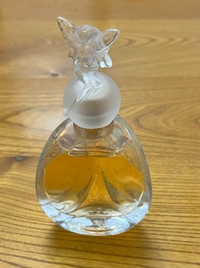 Anna Sui 安娜苏 胖胖瓶子的精灵（不知道叫什么精灵）