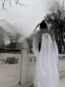 天官赐福 谢怜汉服大全套（四件套）（内含三条若邪） 只穿过一