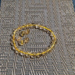天然水晶手链，金发丝，珠子是6mm的，小珠子，5颗散珠可DI