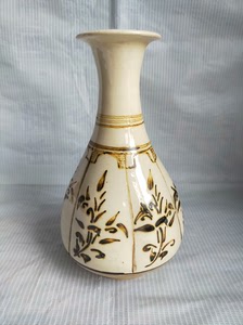 新收获：磁州窑铁绣花玉壶春瓶一件，造型的少了，造型独特，做功