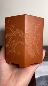 田志春紫砂花盆，2003年制作，六方刻绘通转梅花器型，全品，