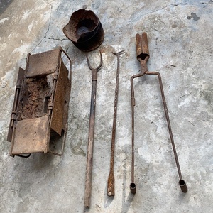 老物件老铁器  铁火炉 铁匠打铁用的老火炉，其它几个都是纯手