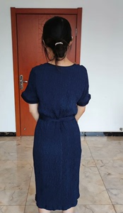 出售40码思菩兰桑蚕丝连衣裙一件，穿着特舒服，在商场购买就穿