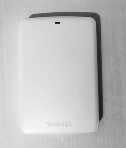 东芝 新北极熊 1TB USB 3.0 2.5英寸 移动硬盘