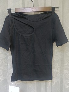 辣妹T漏洞设计款短袖T黑色160码  胸围60-80  腰围