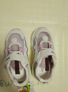 全新阿曼迪童鞋，内长16厘米左右，宝宝穿太大了便宜出