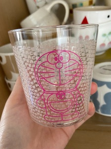 日本哆啦A梦玻璃杯，冷热水会变色