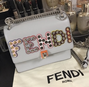 FENDI 芬迪 女士牛皮KAN I系列链条单肩斜挎包，京东