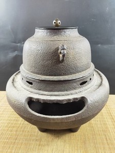 日本回流茶道具，铁制風炉釜一套品相如图，尺寸如图，二手商品看