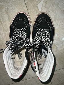 vans，万斯，41码，鞋带是自己配的，正品