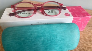 Jins日本晴姿儿童防蓝光眼镜红色 正品有说明书 外包装盒