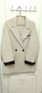 片断，全新双面羊毛呢大衣，原价1699购于专柜，带吊牌，S码