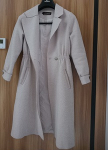 粉白格子大衣，长款大衣，收腰设计，九分袖，大衣长度过膝，袖口