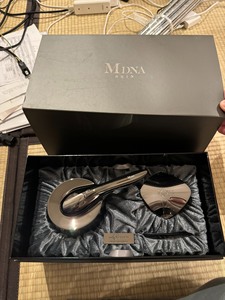 日本MDNA SKIN 麦当娜磁石面膜美容仪