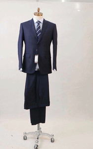 富哥西服 中国名牌全新最新款式藏蓝色衣服没有吊牌， 衣服裤子