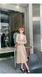 奈看「比佛高校套装」西装外套女秋季韩版百褶裙两件套小个子套装