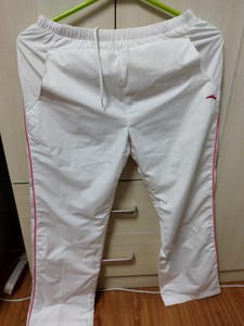 安踏女士白色长裤170 76A，有内衬，春夏光滑面料，已经洗