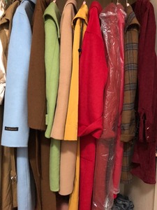 年末清仓批发，秋冬新款大衣批发处理，多种配色款式，面料质感高