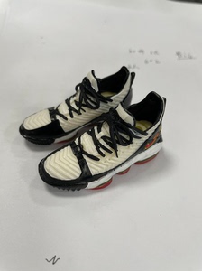 eb詹姆斯 lbj16 1/6 兵人 球鞋 玩世家Q出品 不