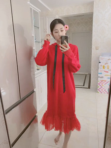 红色女装秋冬气质长款网纱连衣裙…