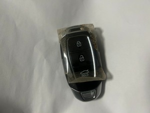 现代伊兰特汽车钥匙，原装遥控器，备用钥匙，全新成色，需匹配的