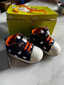 阿福贝贝品牌，全新加棉宝宝冬鞋，130码适合脚长12.5cm