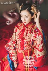 纯中式 婚礼新娘拖尾 汉服 刺绣秀禾服  两种穿法  龙凤褂