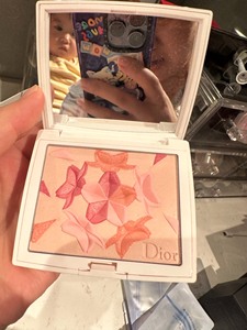 dior 2018限量樱花腮红 樱花高光