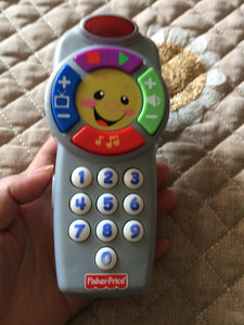 费雪英文版音乐手机电话 有一个阶段宝宝特别喜欢打电话 于是就