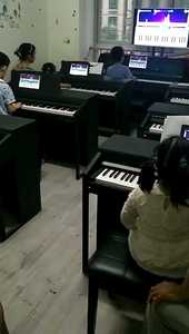 智能钢琴教室，智能钢琴集体课，适合4到8岁孩子的钢琴启蒙，有