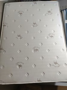 集美床垫  软硬两用  尺寸：150×200  九成新