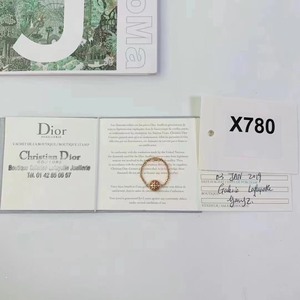 Dior/迪奥八芒星罗盘链条戒指。很新。55号。有保卡。优惠