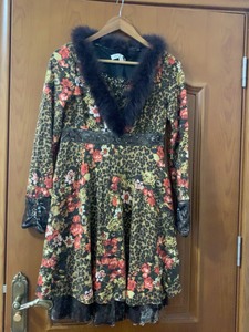 全新粉红玛丽粉红玛琍针织连衣裙，m码，129元