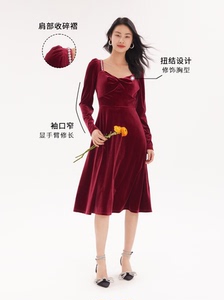 歌莉娅浪漫法式秋季新款钻链装饰红丝绒连衣裙1A9R4H360