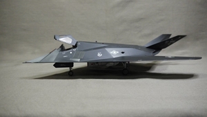 现货成品。 爱德美72比例   F117隐形战机模型  战机