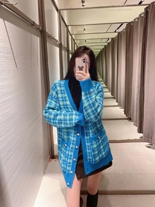 ZARA 新品绿色格子慵懒风线绣V领毛衣针织外套