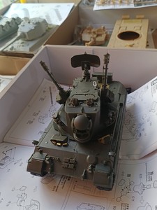 MENG模型1/35德国猎豹防空自行火炮模型，素组，后边绑行