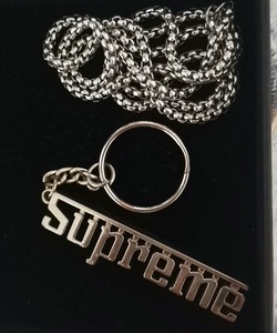 supreme钥匙扣，可当挂件项链、项链，前男友送的不想要了